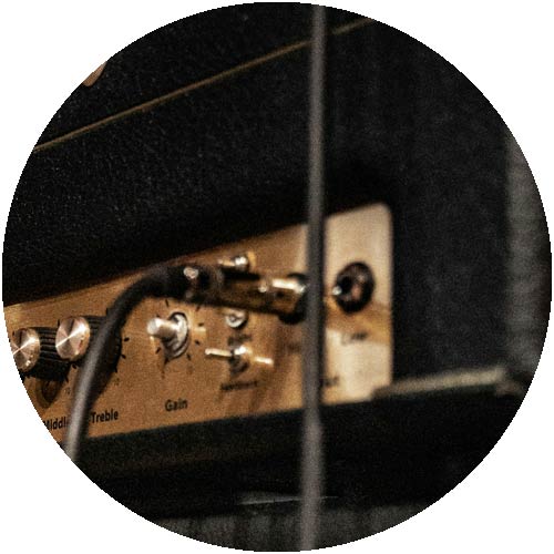 Gitarrenverstärker und Bass-Amps